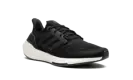 ULTRABOOST 22 WMNS "Black" GX5591