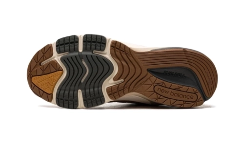 New Balance 990 V6 - Carhartt
