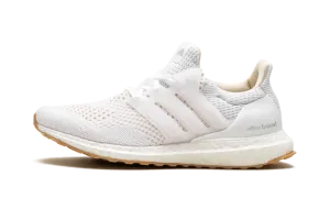 UltraBoost 1.0 "White Gum" ID9689
