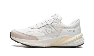 990v6 "Made in USA - White Sea Salt" U990GB6