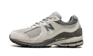 2002R "Raincloud Concrete" M2002RRW