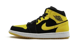 Air Jordan 1 Mid "New Love 2017 Release" 554724 035