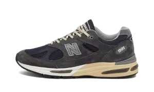 991v2 "Made in UK - Dark Gull Grey" U991GG2