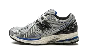 1906R "Silver Metallic" M1906RCD