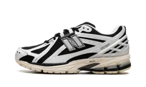 1906 "Black / White" U1906RCI