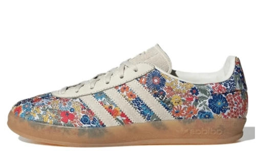 Gazelle Indoor - Floral Embroidery