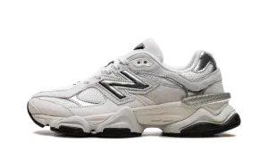 9060 "White/Grey" U9060JRB