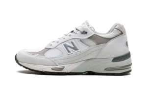 991 "Made In UK - Star White" M991FLB