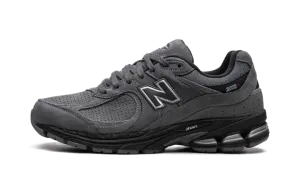 2002R "Castlerock / Black" M2002REH