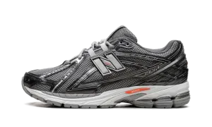 1906 "Black Metallic" U1906RCO