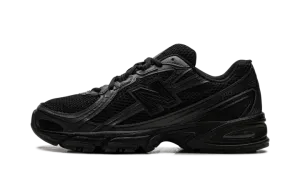 740 "Triple Black" U740BO2