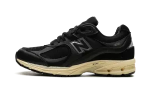 M2002R "Vintage Black White" M2002RIB