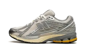 1906R "Metallic Silver Yellow" M1906RRD