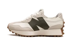 327 "Moonbeam Oak Leaf Green" MS327ASN