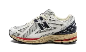 1906R "Sea Salt Eclipse True Red" M1906RR