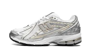 1906R "White Rain Cloud Silver Metallic" M1906RI