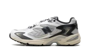 725v1 "Grey Matter Black" ML725CE