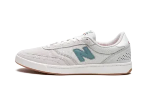 440 "Light Grey/Aqua Sea"