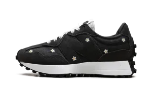 327 WMNS "Black Cement Floral Embroidery" WS327DCB