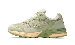 993 WMNS "Joe Freshgoods - Performance Art Sage" WR993JG1