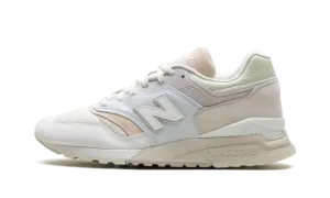 997.5 "MiUSA Kith Easter White Ice Blue Peach"