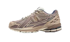 1906R "Earth Shadow / Flat Taupe" U1906REN