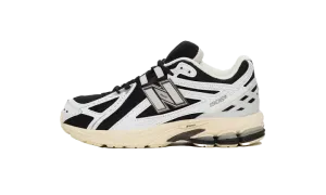 1906 GS "White / Black" GC1906CI