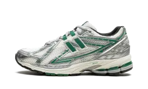 1906R "White Silver Green" M1906RFN