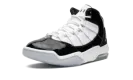 JORDAN MAX AURA AQ9084 011