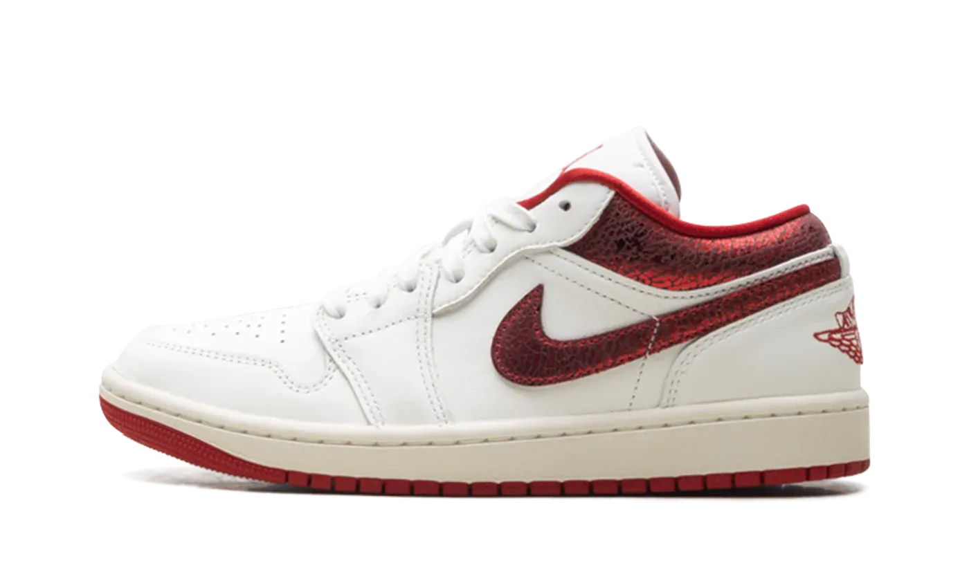 Jordan 1 Low WMNS "Ruby" HJ9338 106