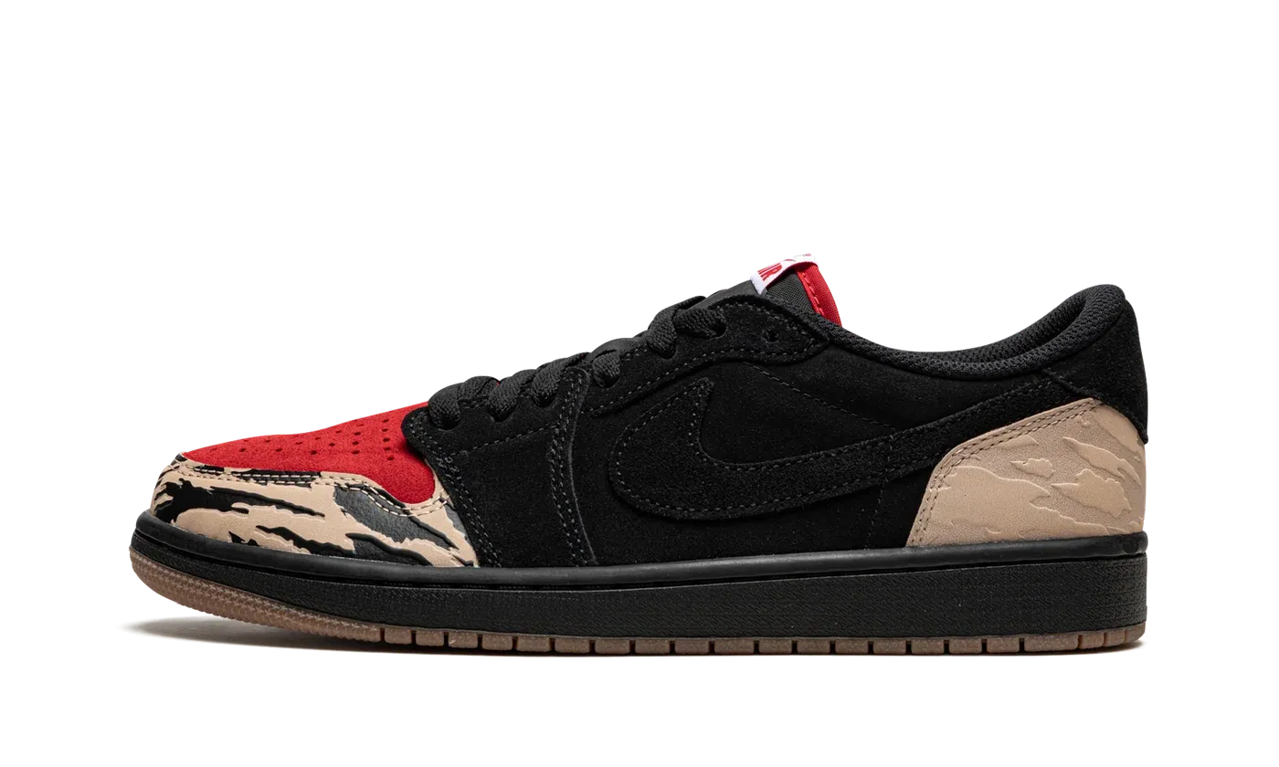 Air Jordan 1 Low SP "SoleFly - Carnivore" DN3400 001