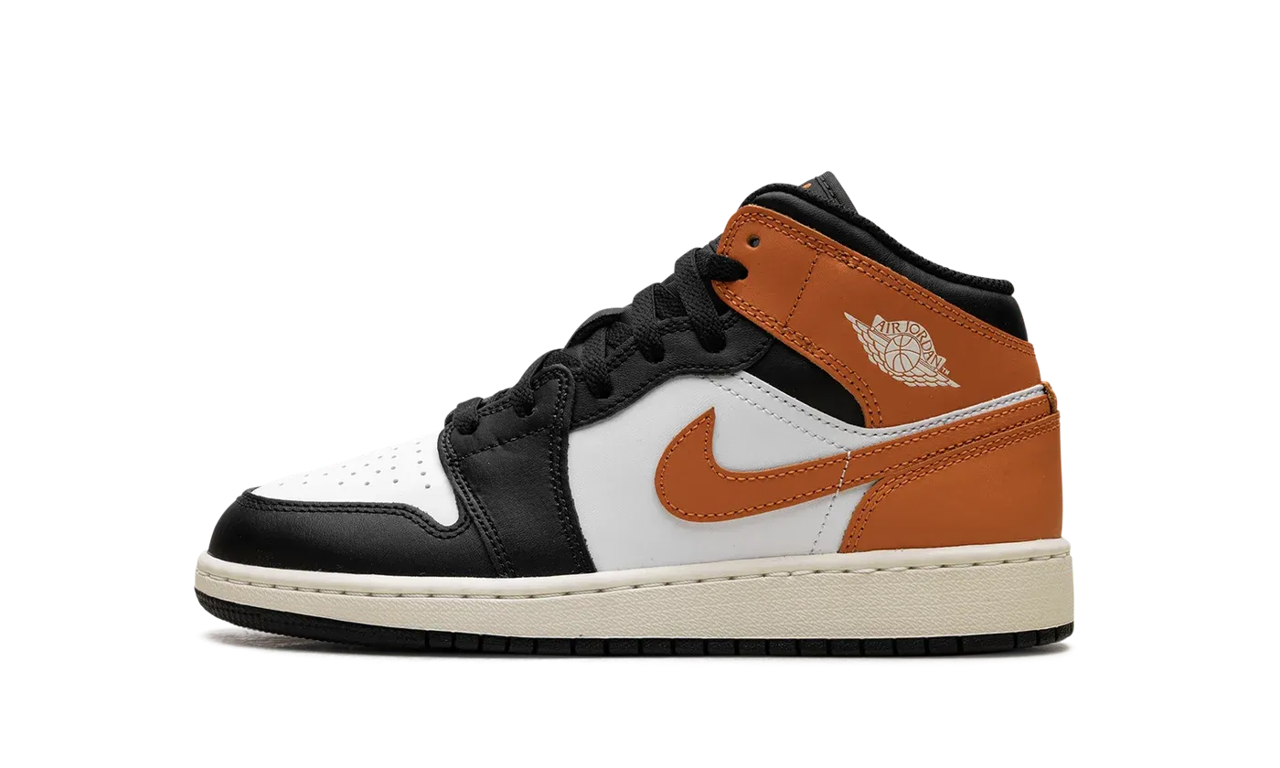 Air Jordan 1 Mid GS "Starfish Black Toe" DQ8423 801