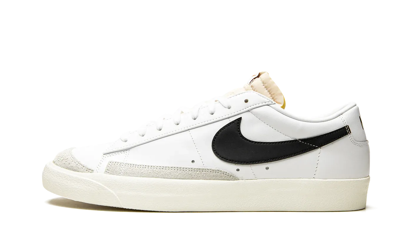 Blazer Low '77 Vintage "White / Black" DA6364 101