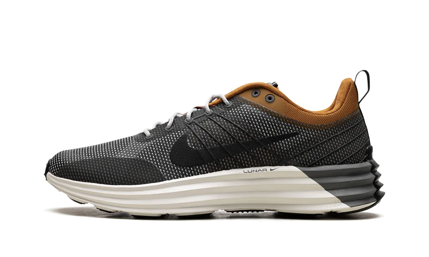 Lunar Roam SE "Desert Bronze" FZ8116 200