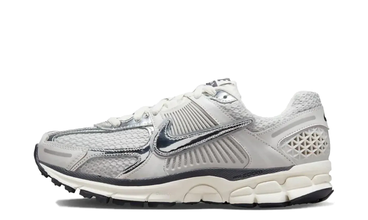 Zoom Vomero 5 WMNS "Photon Dust Metallic Silver" FD0844 025