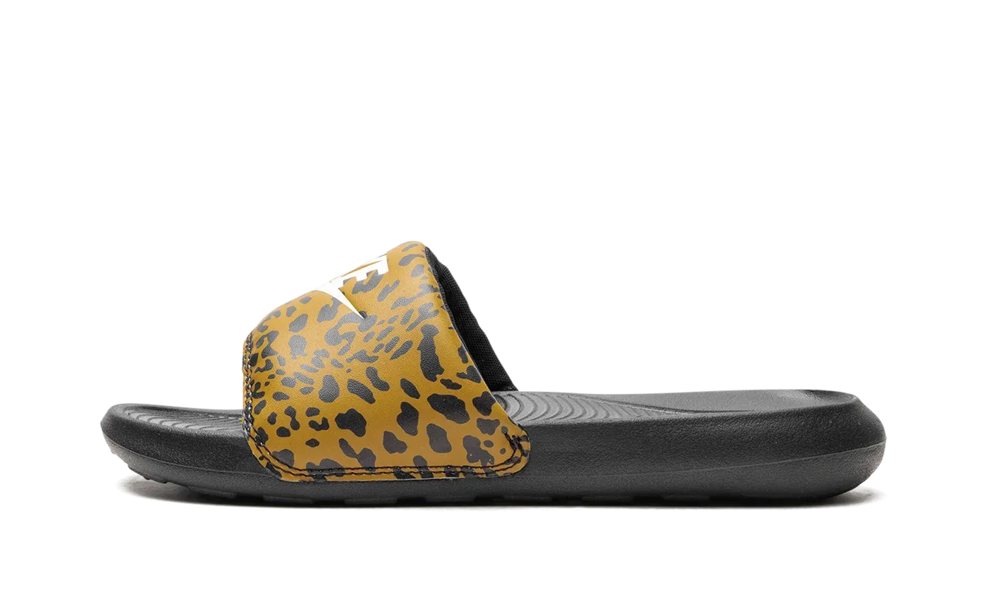 VICTORI ONE MNS WMNS "Cheetah Print" CN9676 700