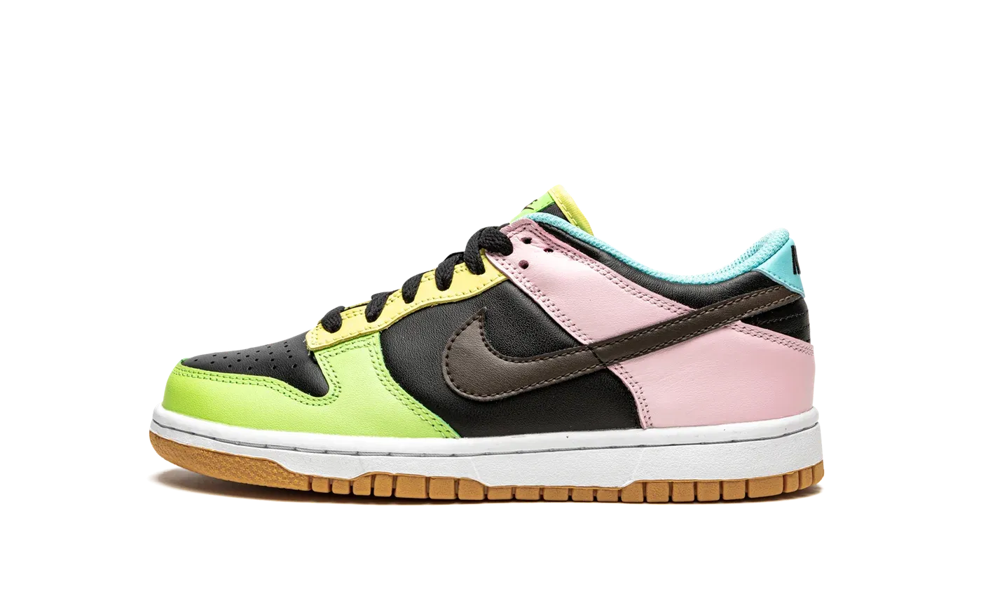 Dunk Low SE GS "Free 99" CZ2496 001