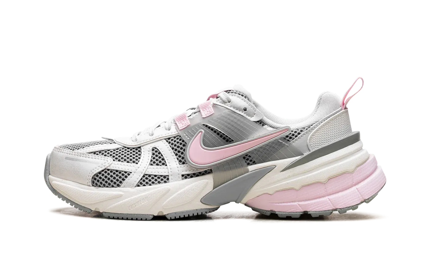 V2K Run WMNS "Pink Foam" HQ4046 001