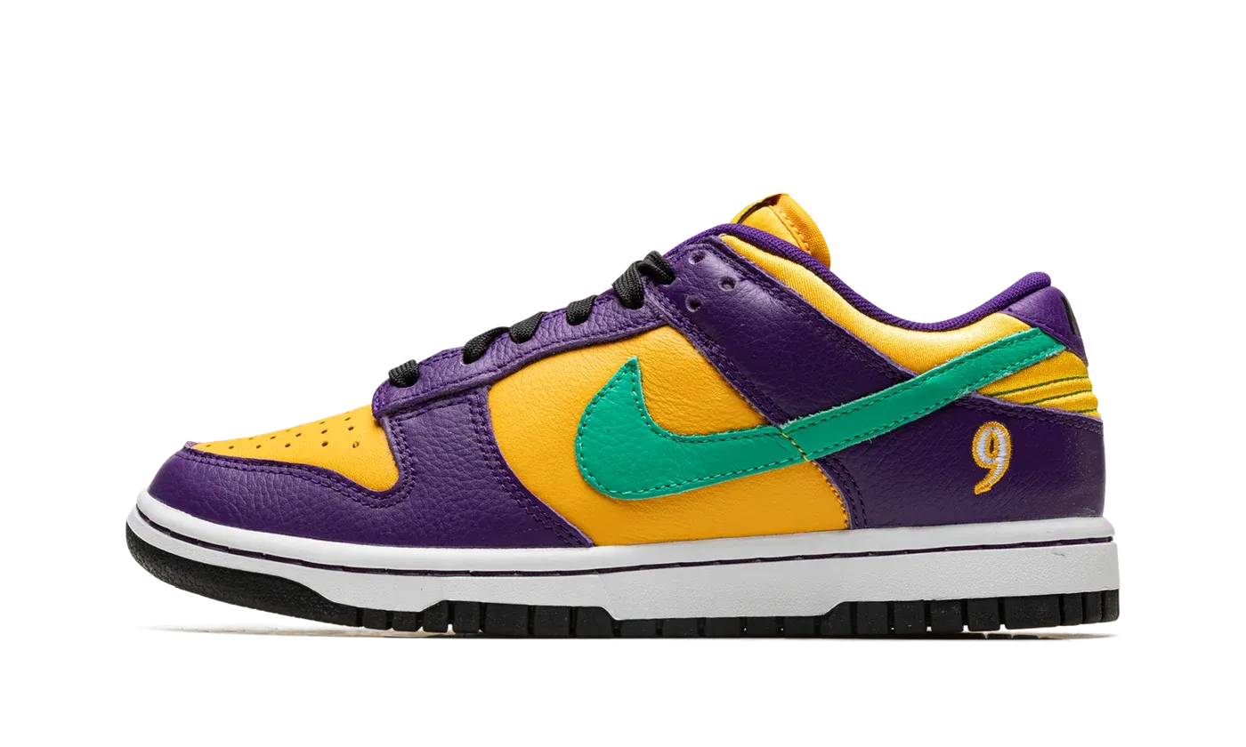 DUNK LOW WMNS "Lisa Leslie" DO9581 500