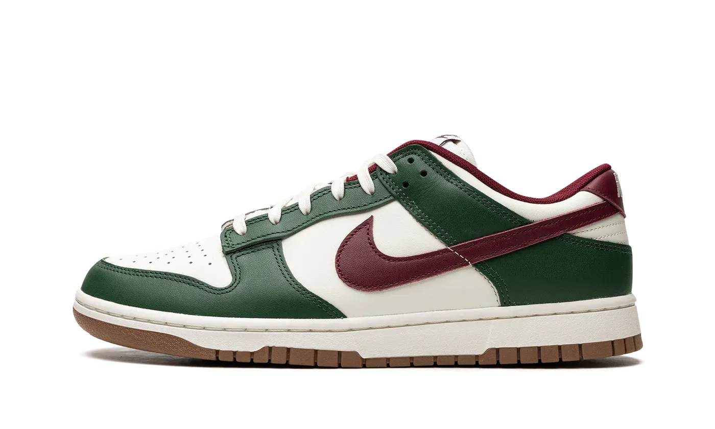 Dunk Low Retro "Gorge Green / Team Red" FB7160 161