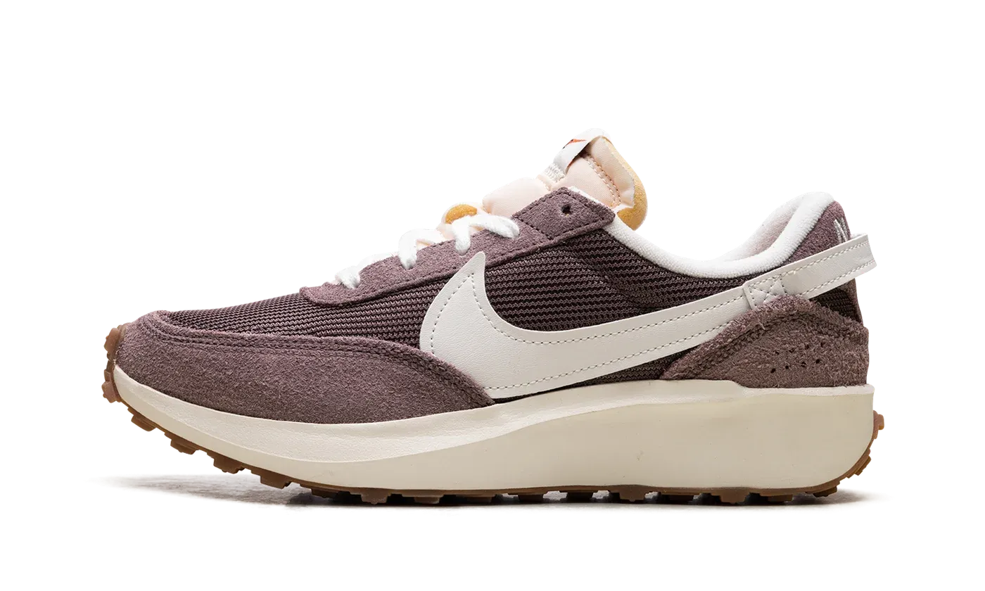 Waffle Debut VNTG WMNS "Plum Eclipse" DX2931 200
