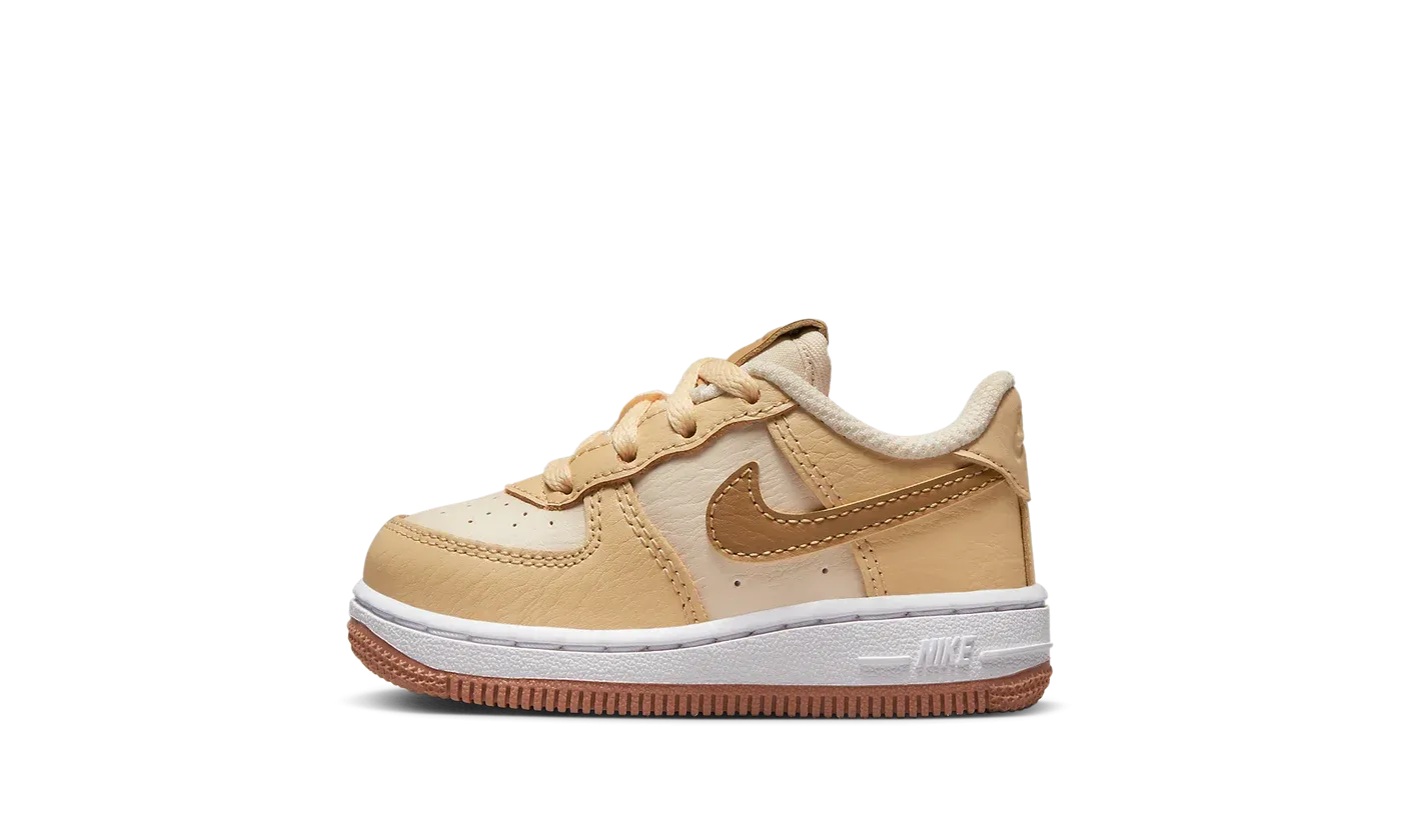 AIR FORCE 1 LV8 TD "INSPECTED BY SWOOSH" DQ6086 200