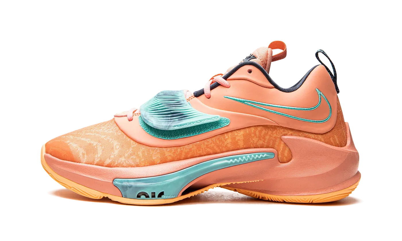 Zoom Freak 3 "Crimson Bliss" DA0694 600