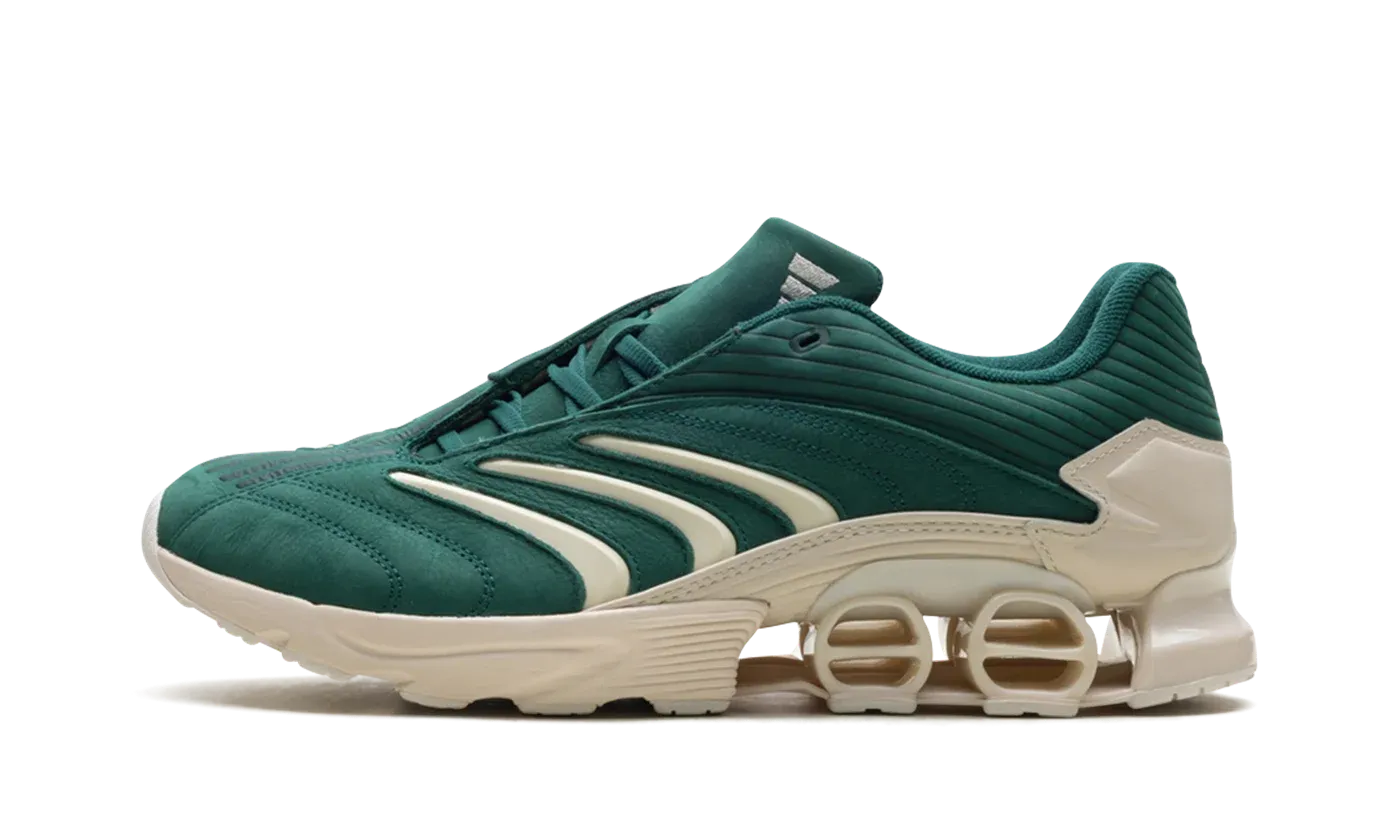 Predator Megaride "Kith - Scarab White" JR9206