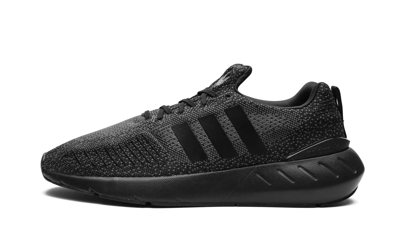 Swift Run 22 "Blackout" GZ3500