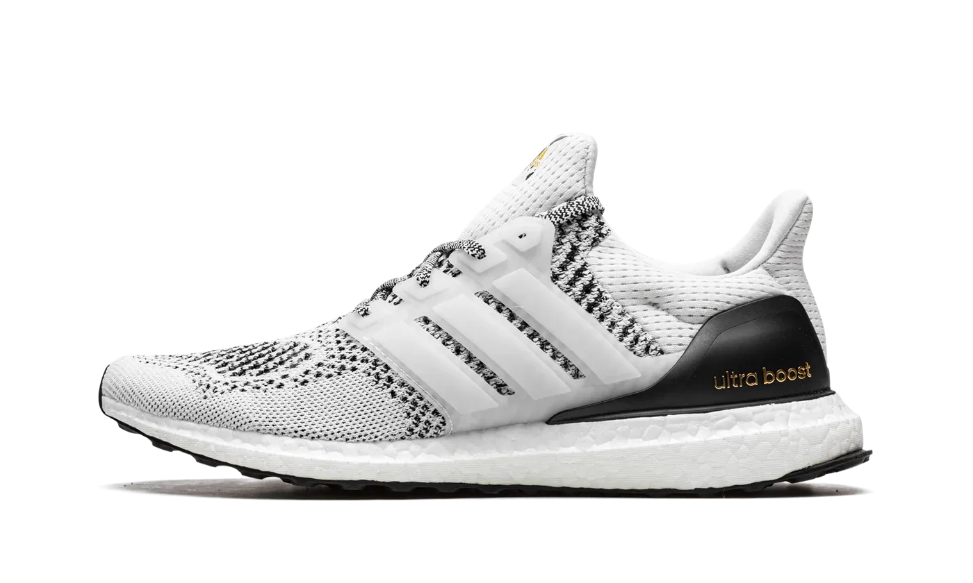 Ultraboost 1.0 DNA "White Oreo" GZ0449