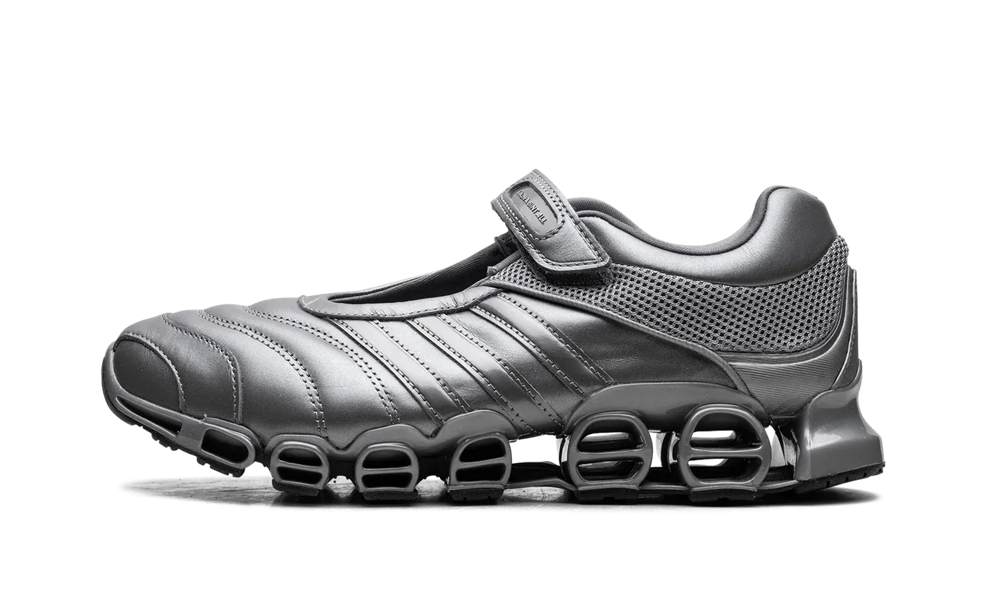 Megaride Mary-Jane WMNS "Taqwa Bint Ali Iron Metallic" IH8566