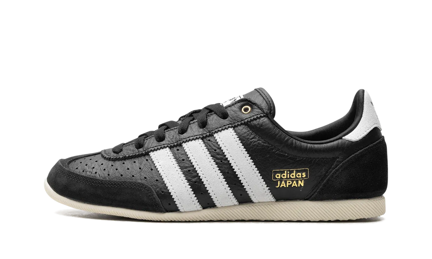 Japan WMNS "Core Black Cloud White" IH5490