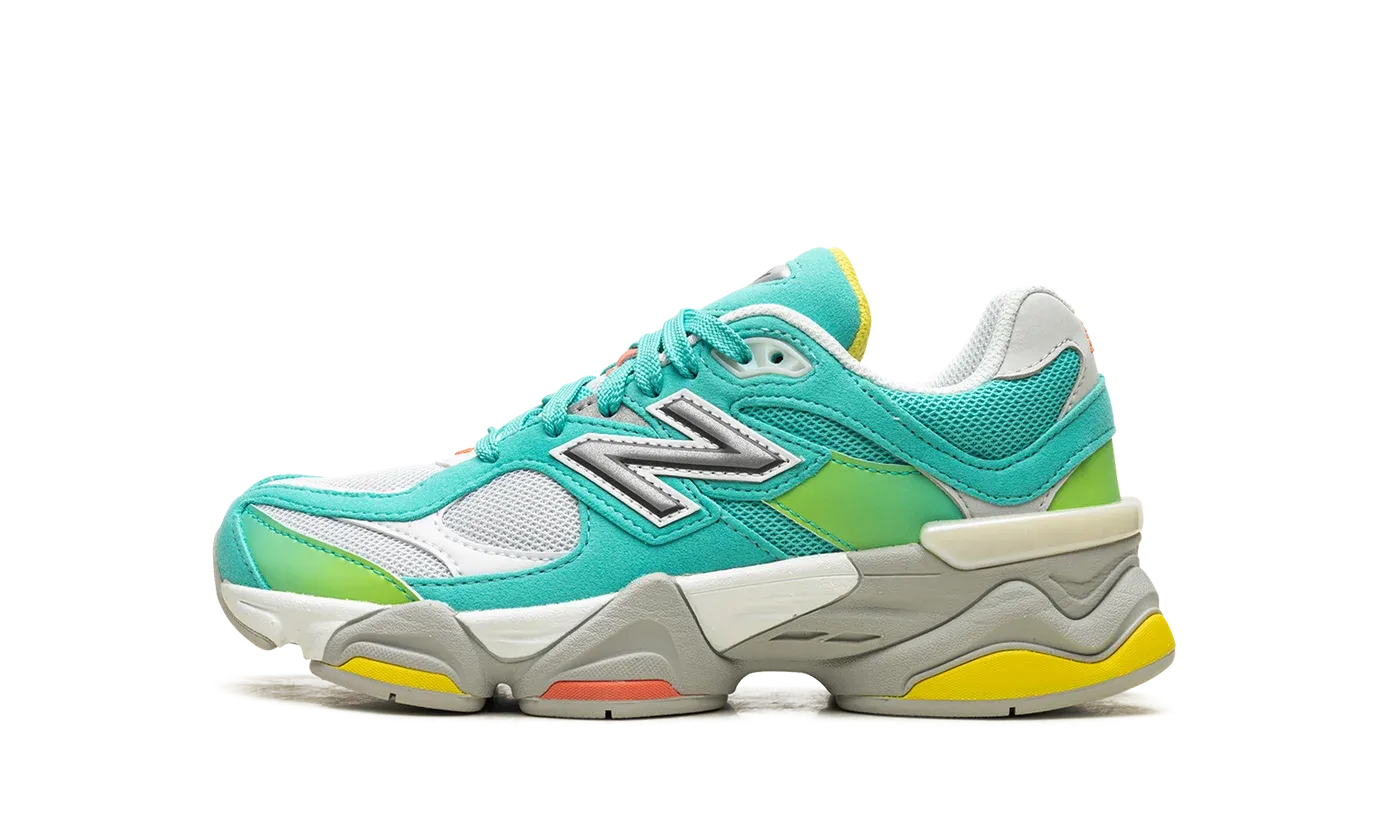 9060 GS "Cyan Burst"