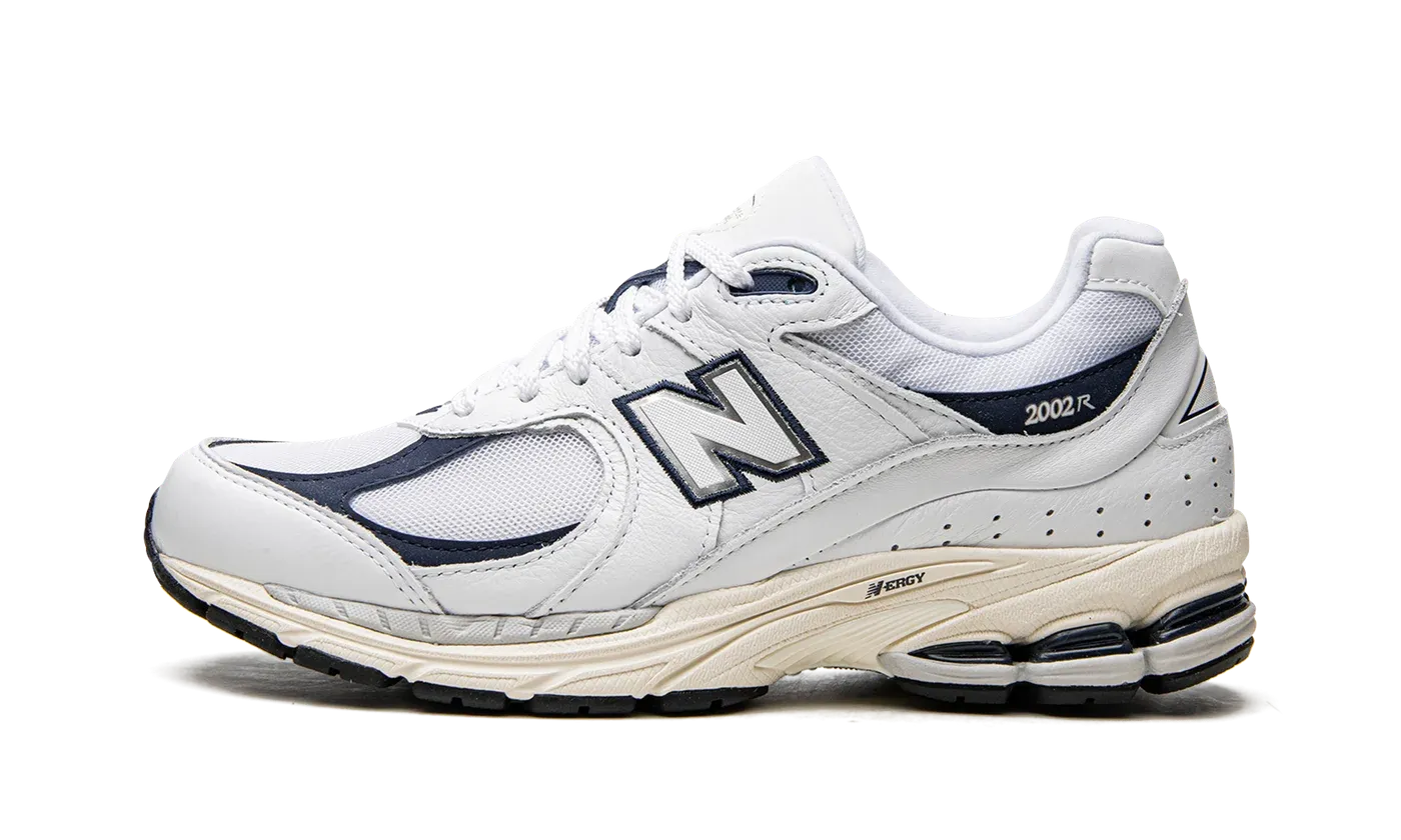 2002R "White / Natural Indigo" M2002RHQ